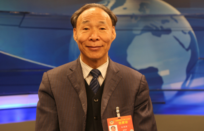 全國(guó)政協(xié)常委、中國(guó)作家協(xié)會(huì)副主席白庚勝：民族文化的保護(hù)與發(fā)展
