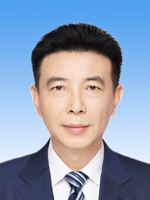 陳贄，男，漢族，1965年10月生，研究生學(xué)歷，中共黨員，現(xiàn)任人民日報(bào)社編委委員、海外版編輯部總編輯。